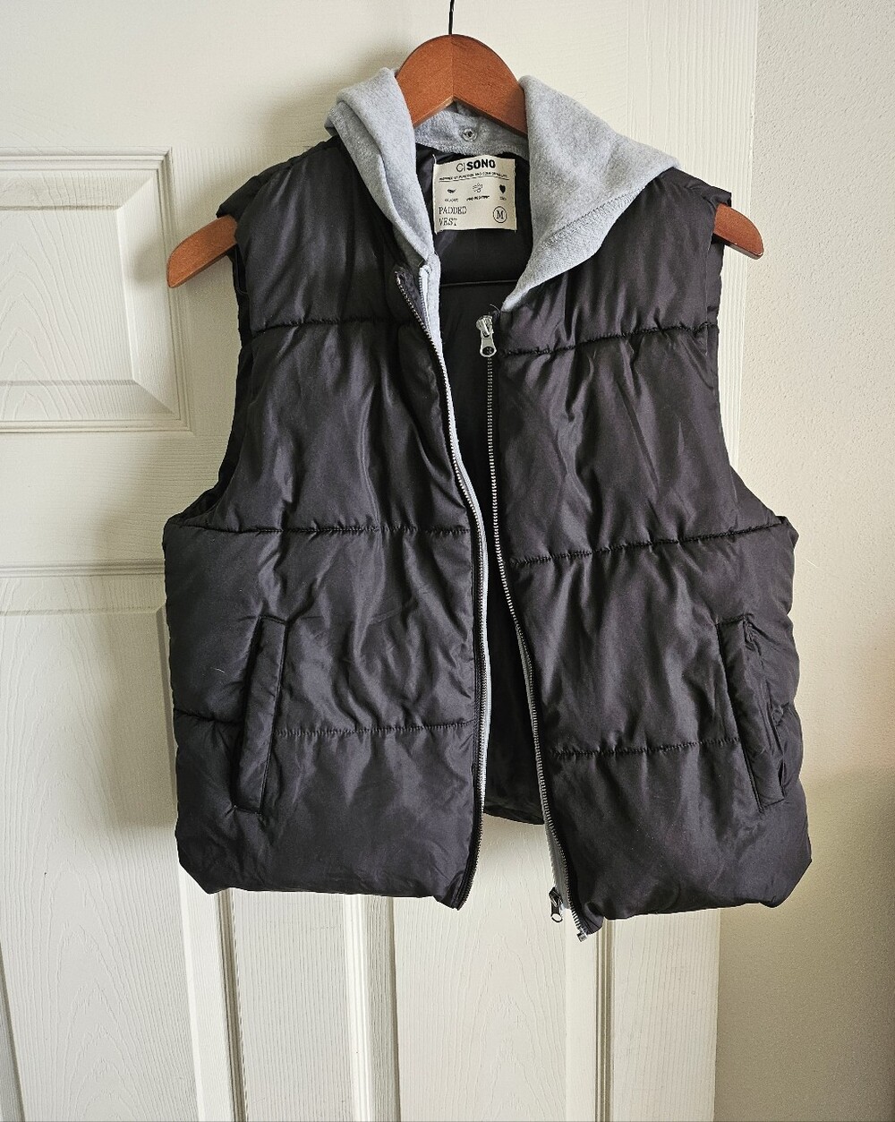 Black Ci Sono by Cavalini M Hooded Puffer Vest Excellent Condition